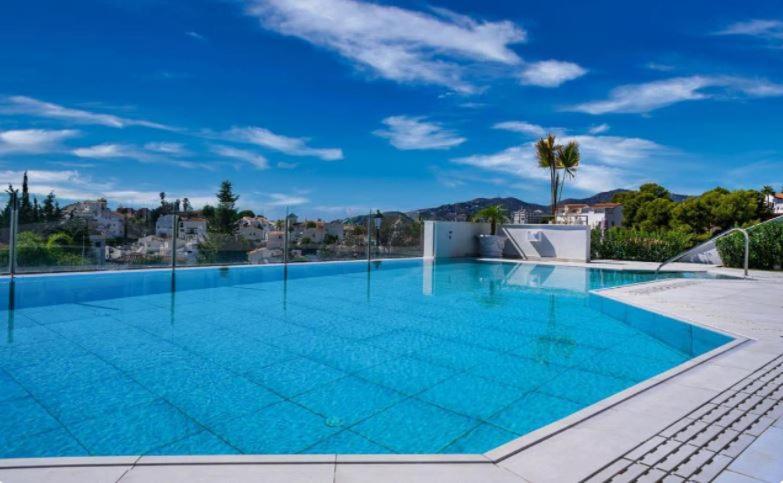 Royal Palm 22 Luxurious 3 Bedroom Penthouse Nerja Dış mekan fotoğraf