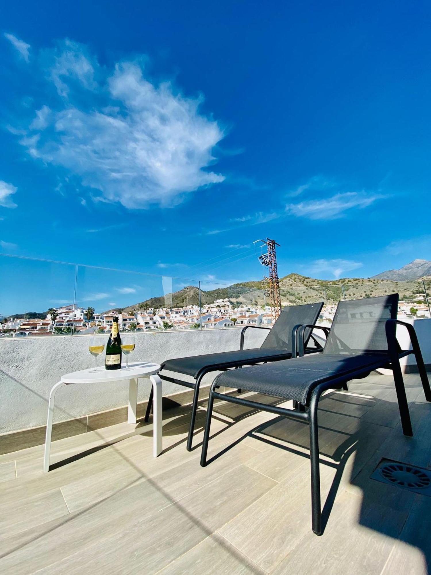 Royal Palm 22 Luxurious 3 Bedroom Penthouse Nerja Dış mekan fotoğraf