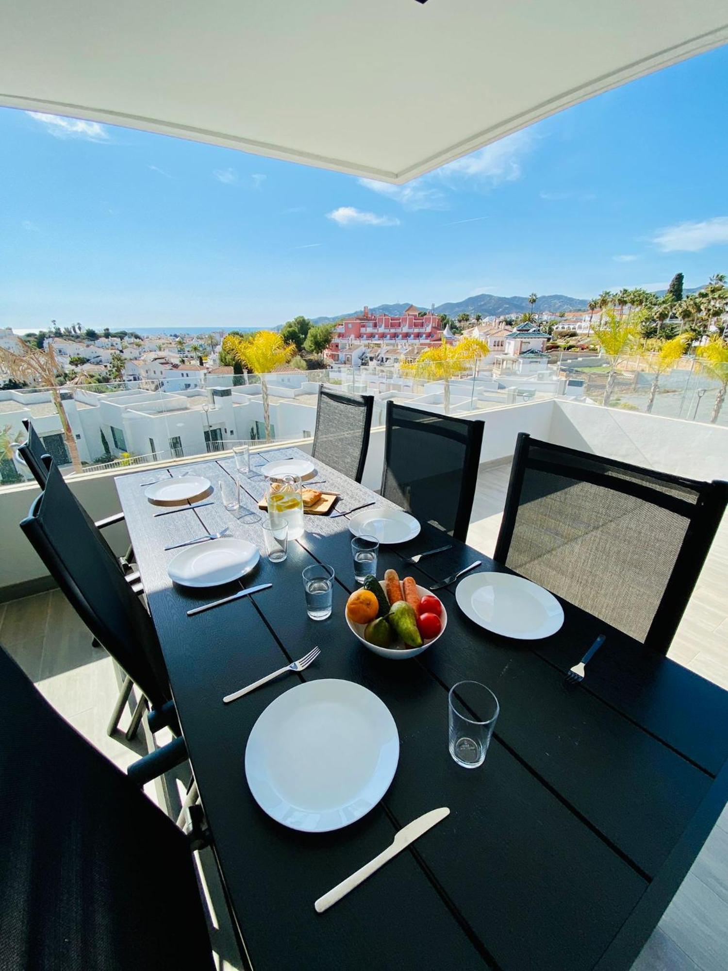 Royal Palm 22 Luxurious 3 Bedroom Penthouse Nerja Dış mekan fotoğraf